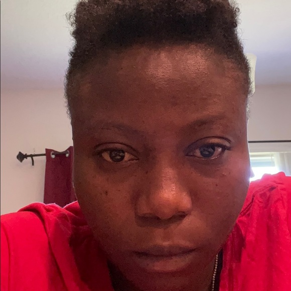 Meet your Posher, Wisline - Picture 1 of 1